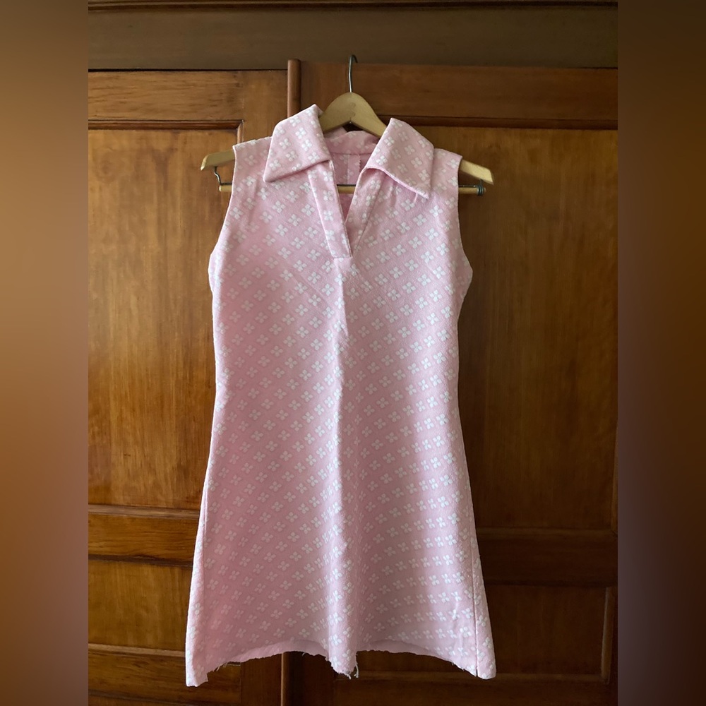 Vintage Pink Sleeveless Collared Dress